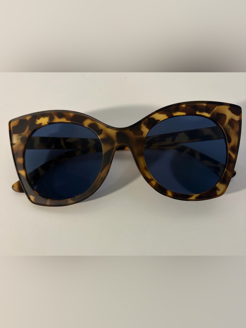 Anthropologie Tortoiseshell Round Women's Sunglasses - Dark Blue Lenses